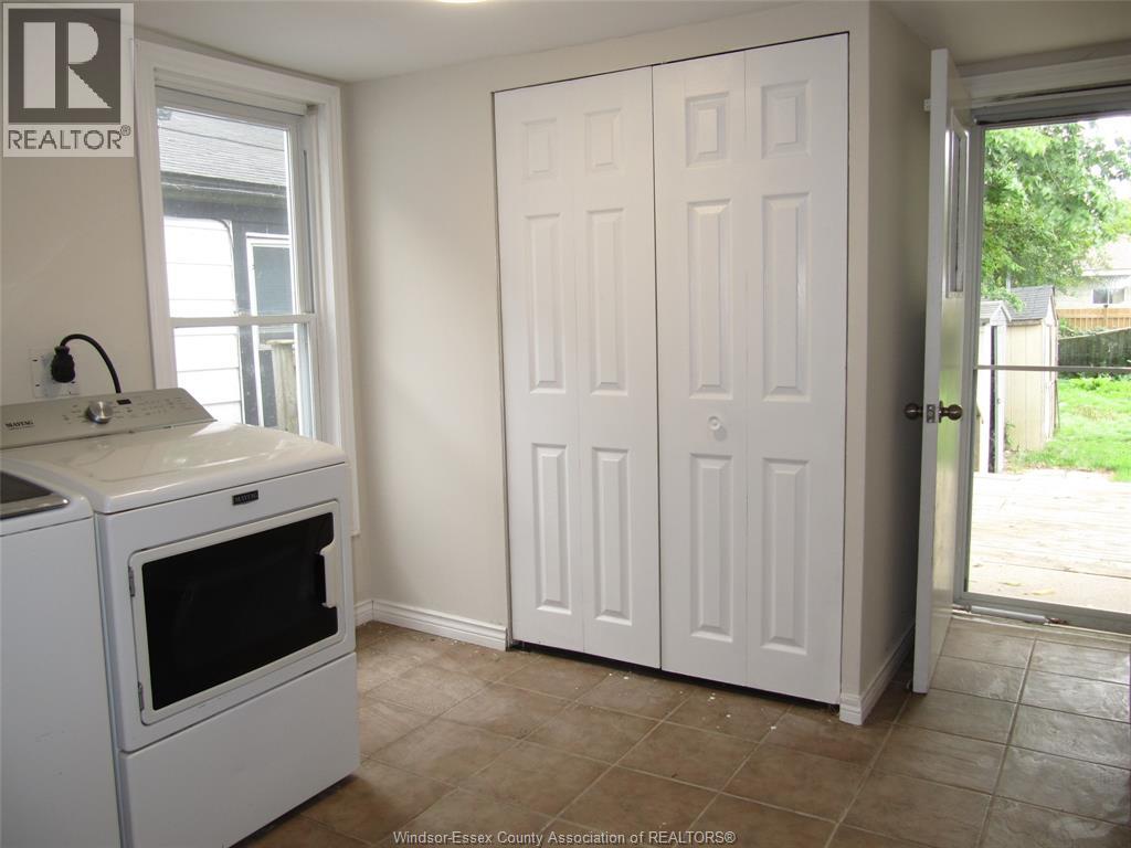 240 George St, Amherstburg, Ontario  N9V 2E9 - Photo 8 - 26023337