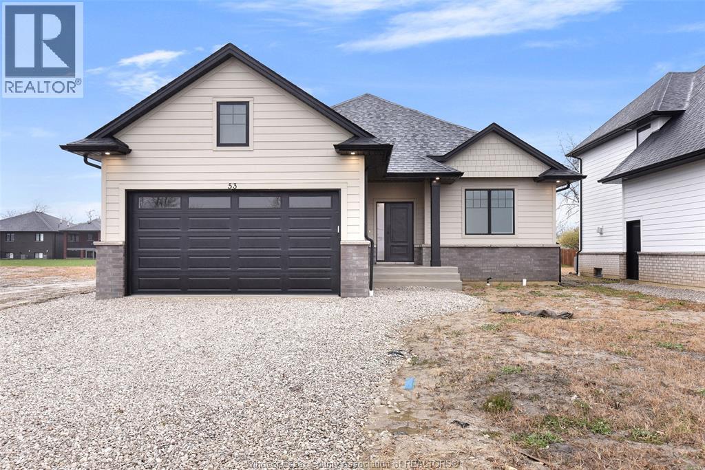 53 Belleview, Kingsville, Ontario  N0R 1B0 - Photo 2 - 26023350