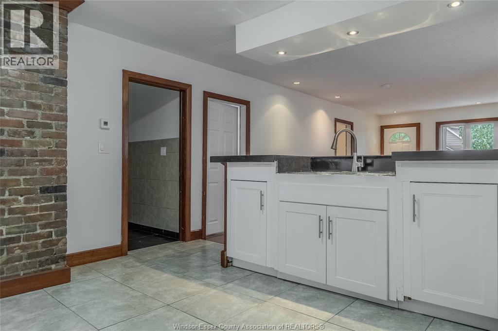 248 Pierre, Windsor, Ontario  N9A 2A8 - Photo 9 - 26023180