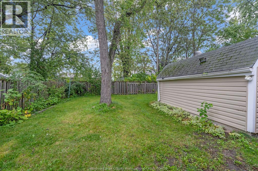 1952 Pillette, Windsor, Ontario  N8T 1P3 - Photo 39 - 26023374