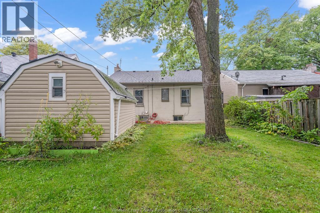 1952 Pillette, Windsor, Ontario  N8T 1P3 - Photo 43 - 26023374