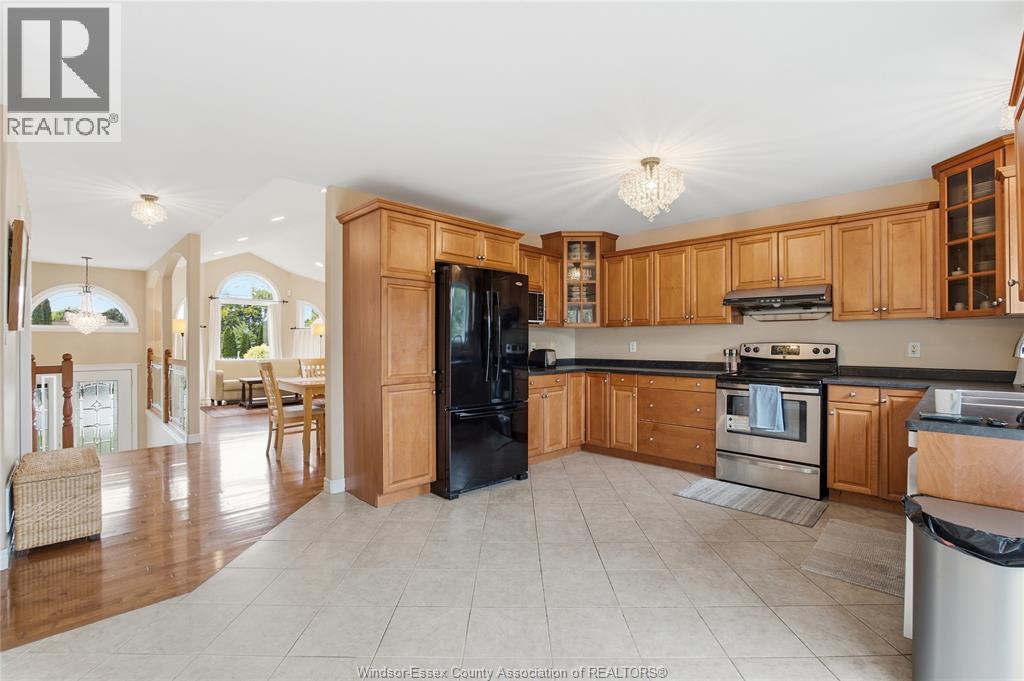 1352 Meridian, Windsor, Ontario  N9G 2Z8 - Photo 17 - 26023240