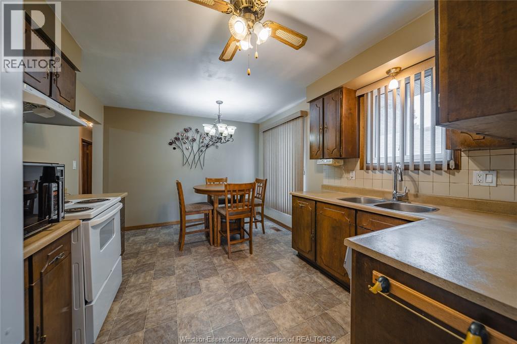9810 Asgard Road, Windsor, Ontario  N8R 1E2 - Photo 10 - 26023064
