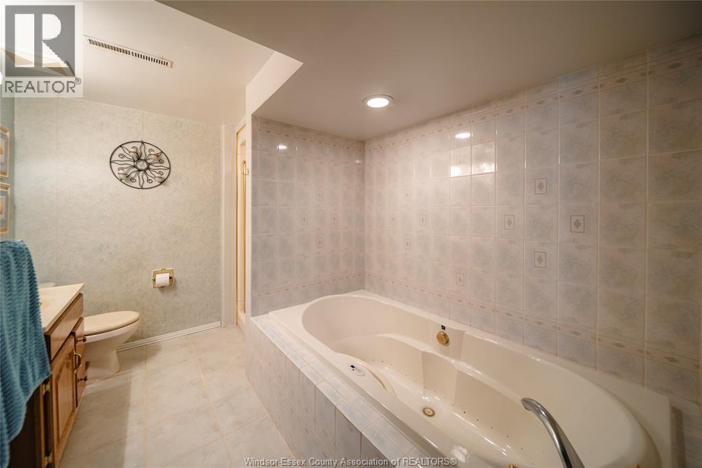 9810 Asgard Road, Windsor, Ontario  N8R 1E2 - Photo 24 - 26023064