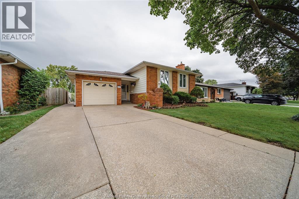 9810 Asgard Road, Windsor, Ontario  N8R 1E2 - Photo 29 - 26023064