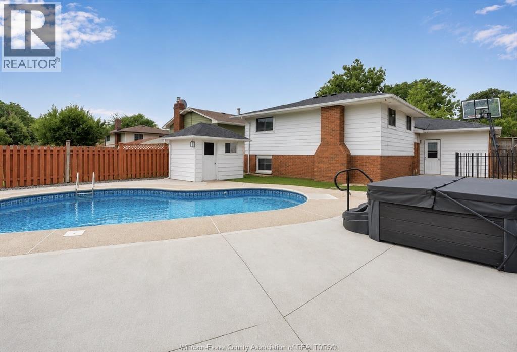 9335 Esplanade, Windsor, Ontario  N8R 1J3 - Photo 17 - 26023395