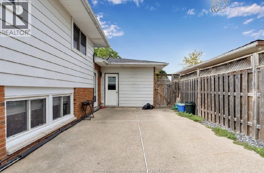 9335 Esplanade, Windsor, Ontario  N8R 1J3 - Photo 21 - 26023395