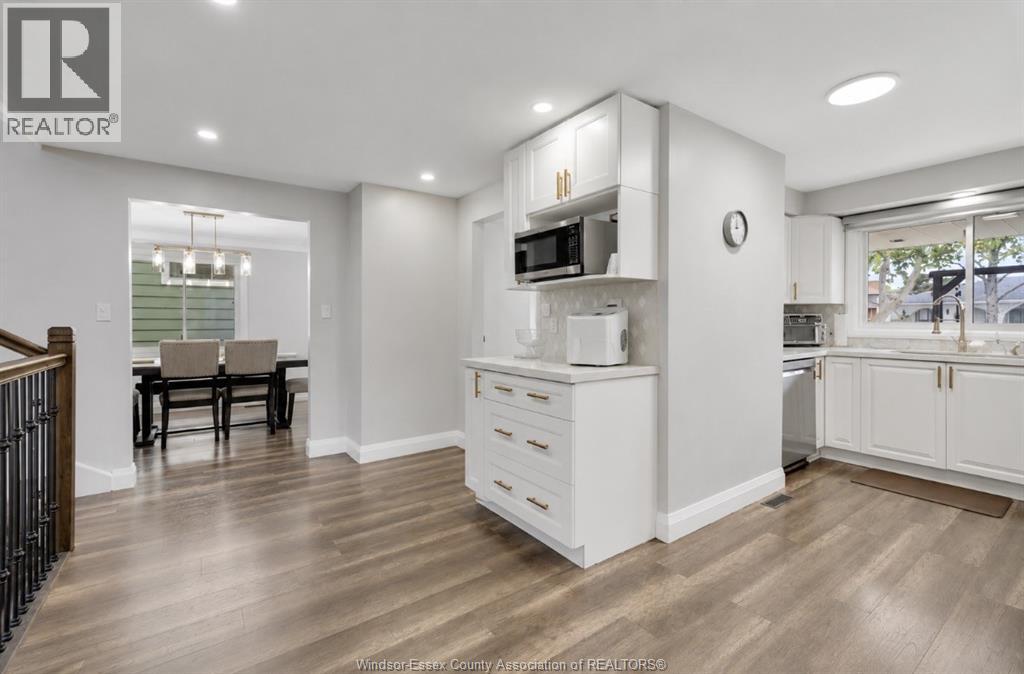 9335 Esplanade, Windsor, Ontario  N8R 1J3 - Photo 3 - 26023395