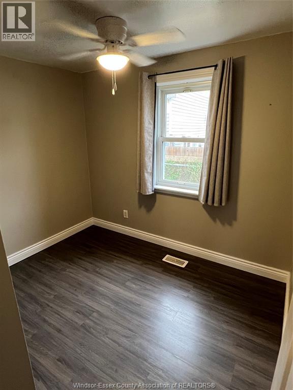 1553 South Cameron, Windsor, Ontario  N9B 3C8 - Photo 3 - 26023399