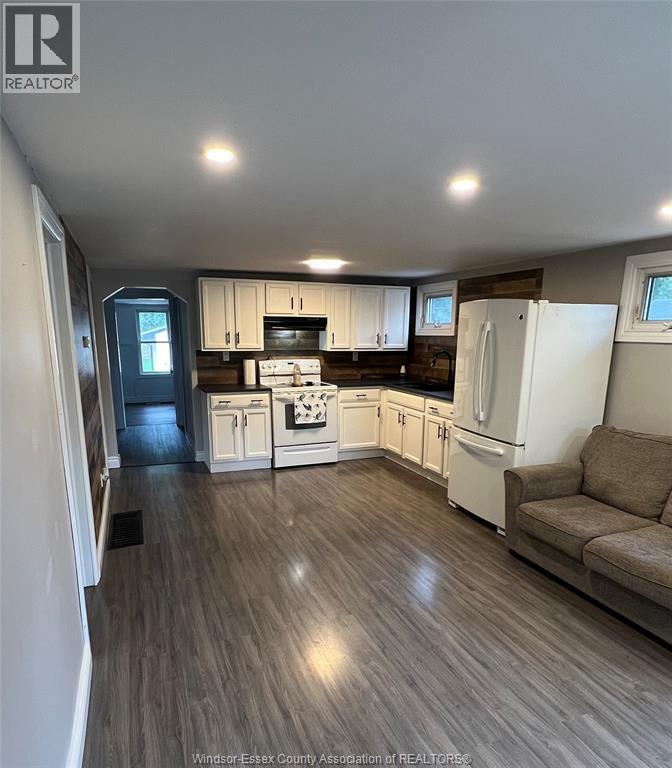 1553 South Cameron, Windsor, Ontario  N9B 3C8 - Photo 4 - 26023399