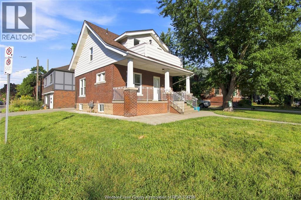 1597 PELISSIER STREET, Windsor, Ontario