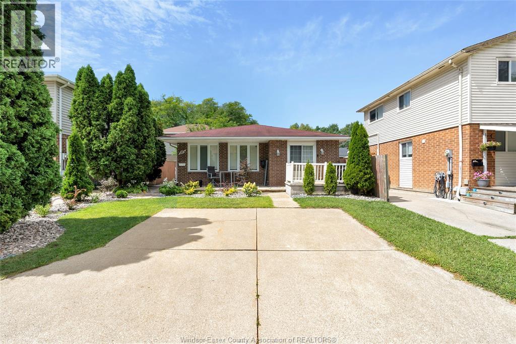 1273 Aire Place, Windsor, Ontario  N8S 4E3 - Photo 2 - 26023416