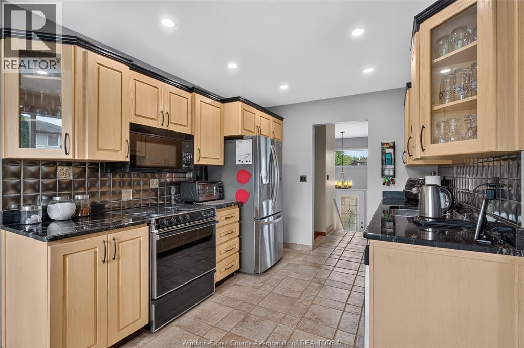 13221 St. Gregory's, Tecumseh, Ontario  N8N 4M4 - Photo 8 - 26023347