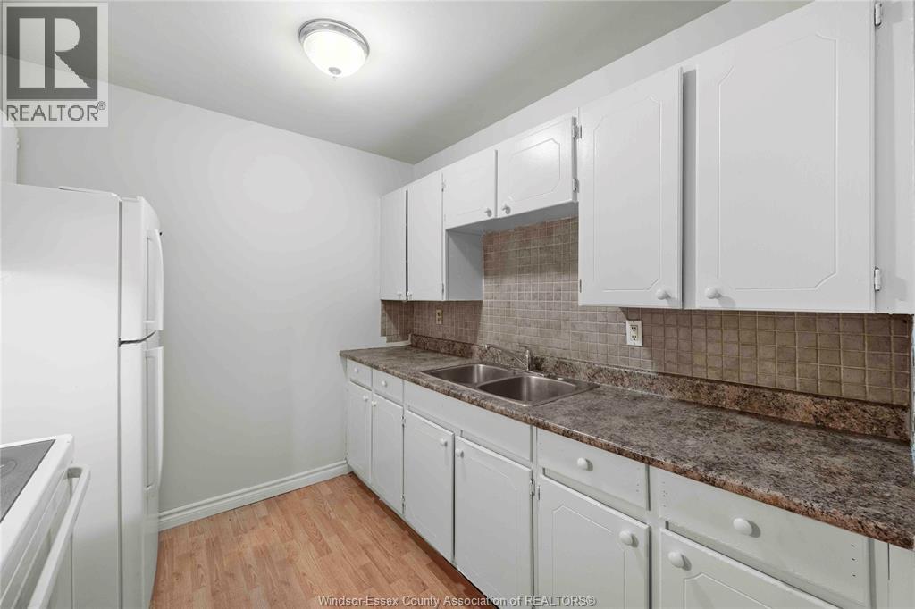 915 Lena, Windsor, Ontario  N9C 3K1 - Photo 23 - 26023422