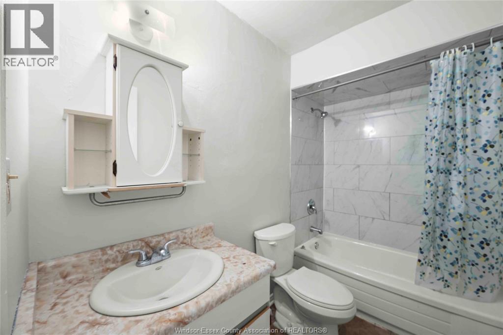 915 Lena, Windsor, Ontario  N9C 3K1 - Photo 25 - 26023422