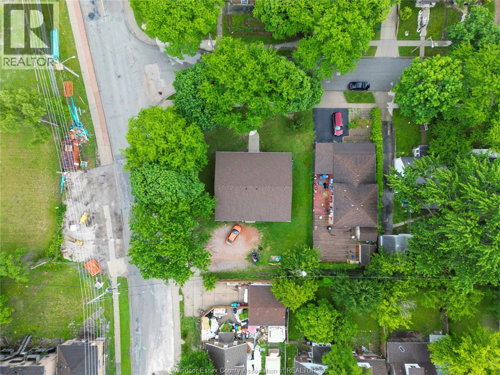 915 Lena, Windsor, Ontario  N9C 3K1 - Photo 5 - 26023422