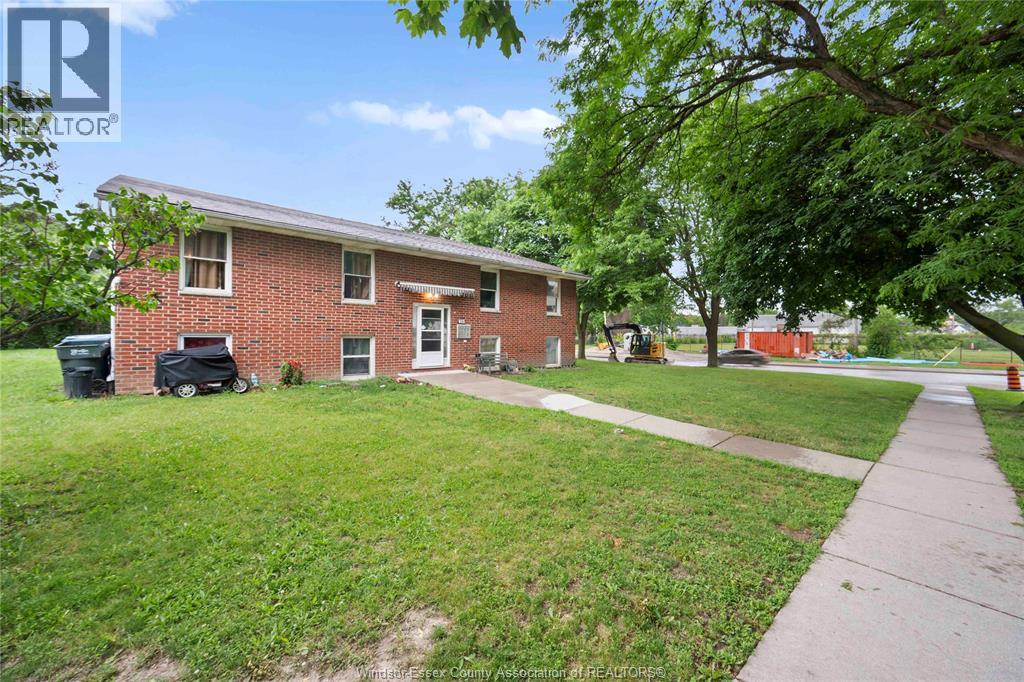915 Lena, Windsor, Ontario  N9C 3K1 - Photo 7 - 26023422