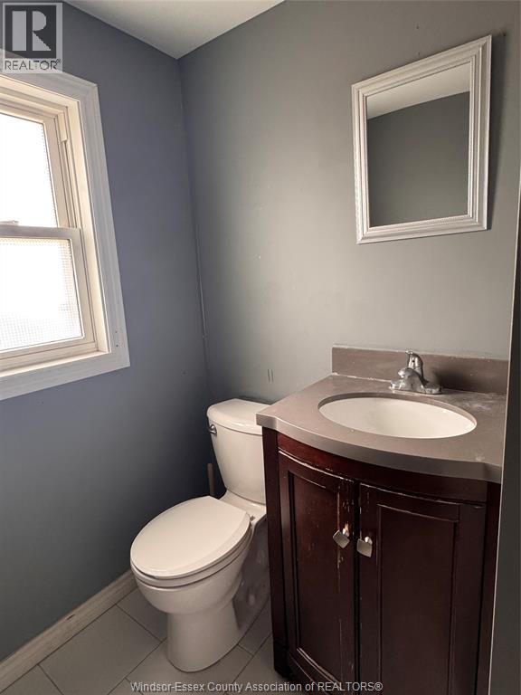 58 Talbot St N Unit# 2, Essex, Ontario  N8M 1A2 - Photo 7 - 26023421