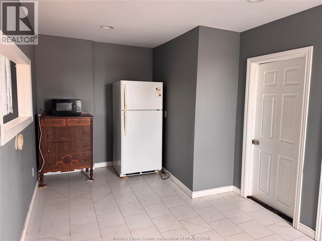 58 Talbot St N Unit# 2, Essex, Ontario  N8M 1A2 - Photo 8 - 26023421