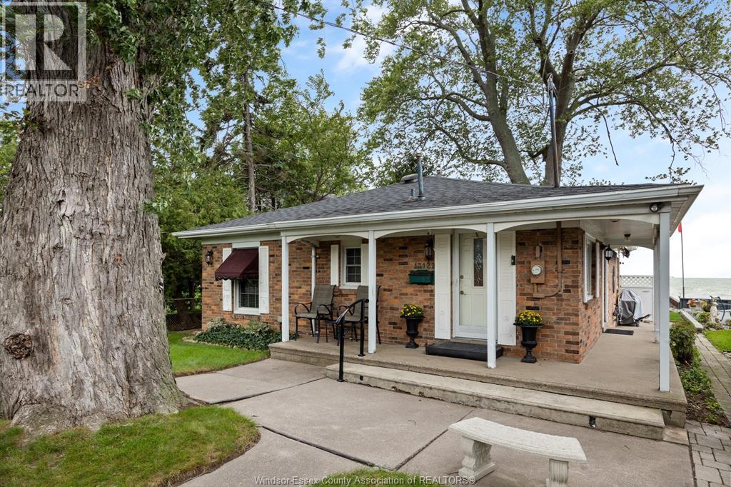 13122 Riverside Drive East, Tecumseh, Ontario  N8N 2M7 - Photo 1 - 26023414