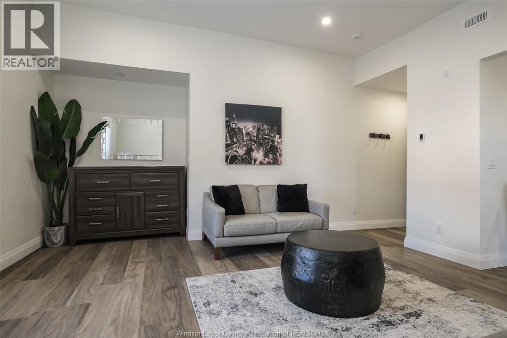 1231 University Avenue Unit# 1, Windsor, Ontario  N9A 5T2 - Photo 4 - 26023435