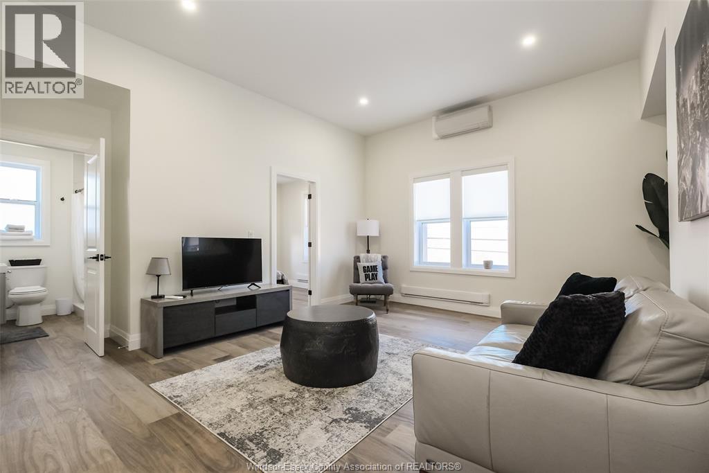1231 University Avenue Unit# 1, Windsor, Ontario  N9A 5T2 - Photo 5 - 26023435