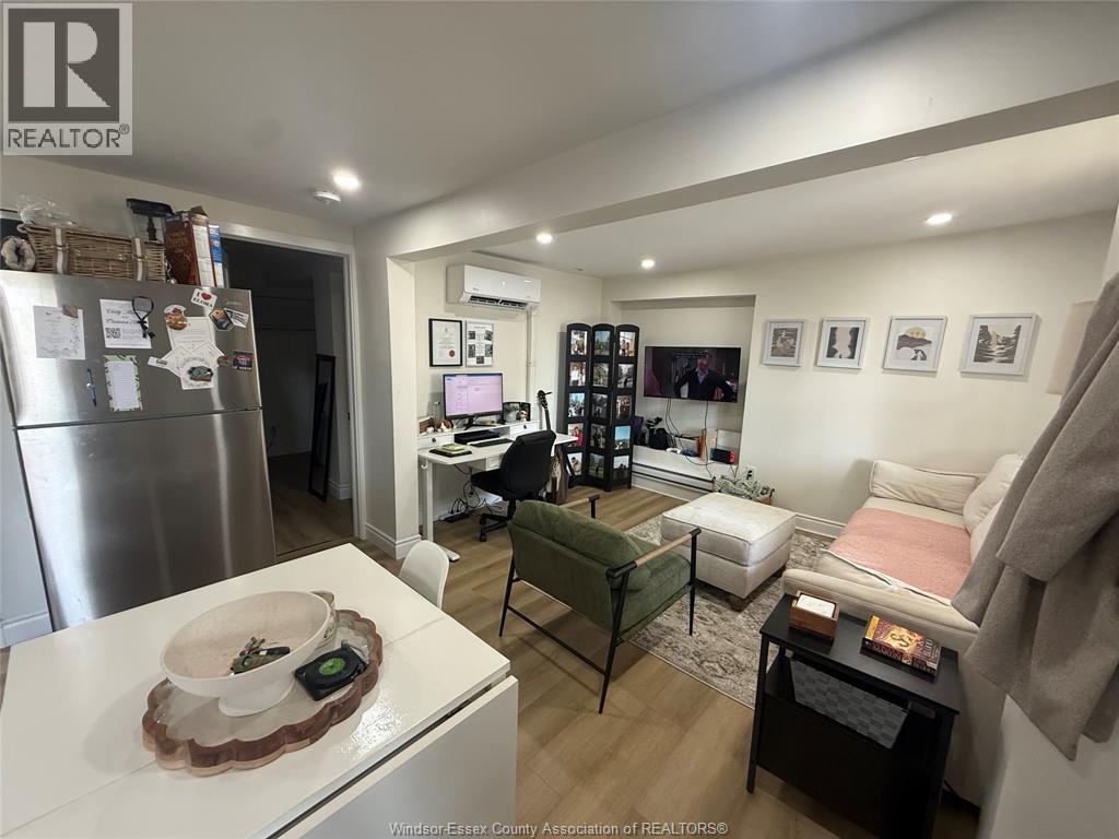 786 Chatham Unit# 1, Windsor, Ontario  N9A 1Y3 - Photo 2 - 26023452