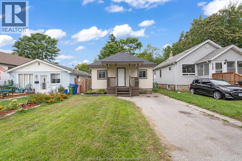 3796 Glenfield Street, Windsor, Ontario  N9C 2B2 - Photo 2 - 26023425