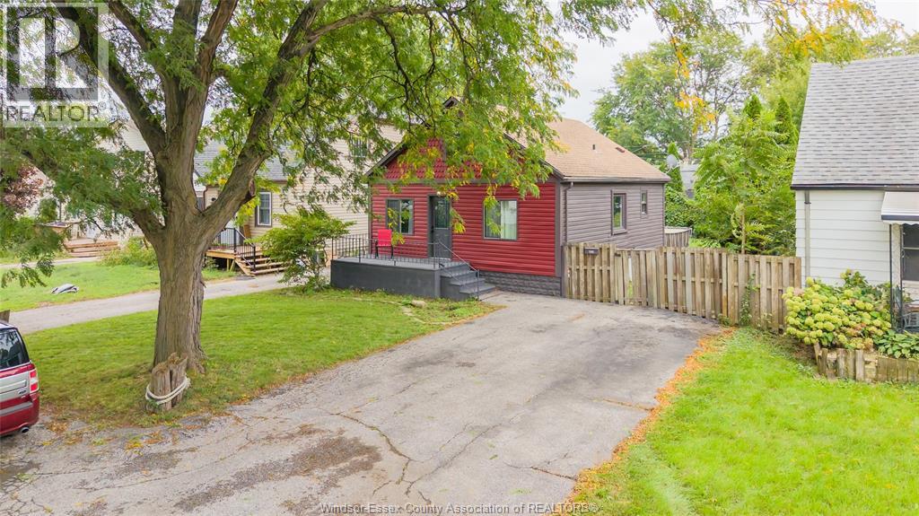 629 Stanley Street, Windsor, Ontario  N8X 3B3 - Photo 3 - 26022952