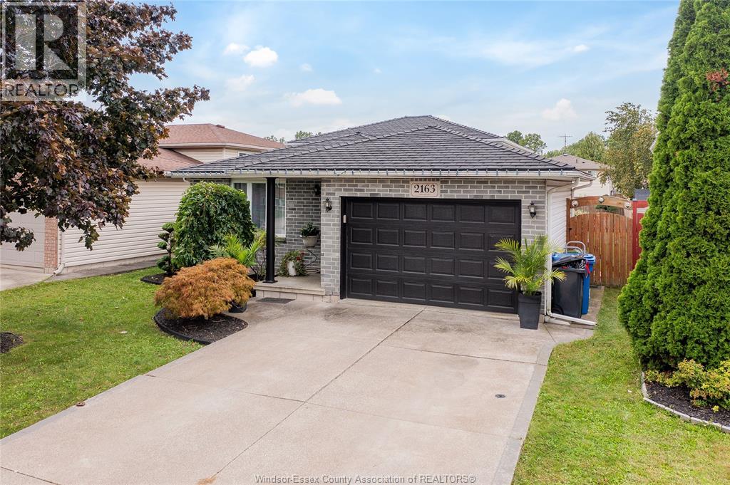 2163 CURRY, Windsor, Ontario