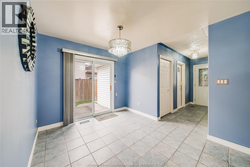 2163 Curry, Windsor, Ontario  N9B 3X5 - Photo 10 - 26023156