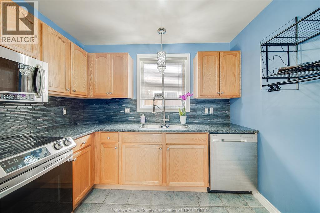 2163 Curry, Windsor, Ontario  N9B 3X5 - Photo 14 - 26023156