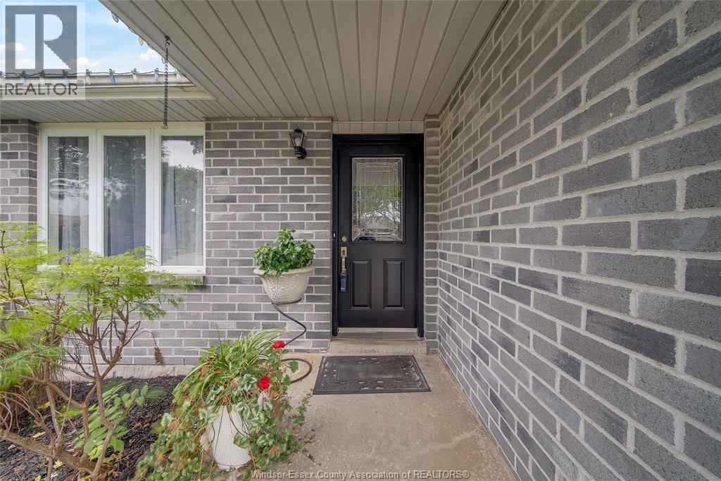 2163 Curry, Windsor, Ontario  N9B 3X5 - Photo 3 - 26023156