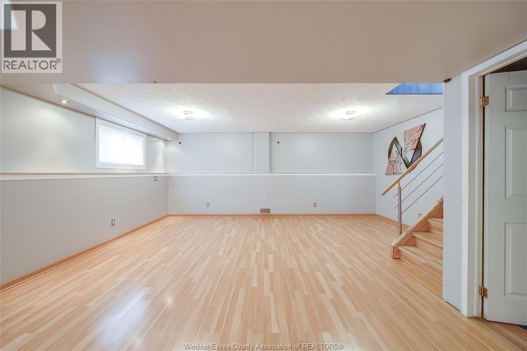 2163 Curry, Windsor, Ontario  N9B 3X5 - Photo 32 - 26023156