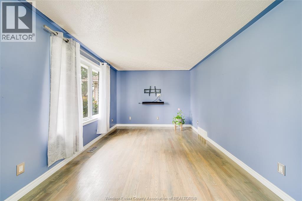 2163 Curry, Windsor, Ontario  N9B 3X5 - Photo 6 - 26023156