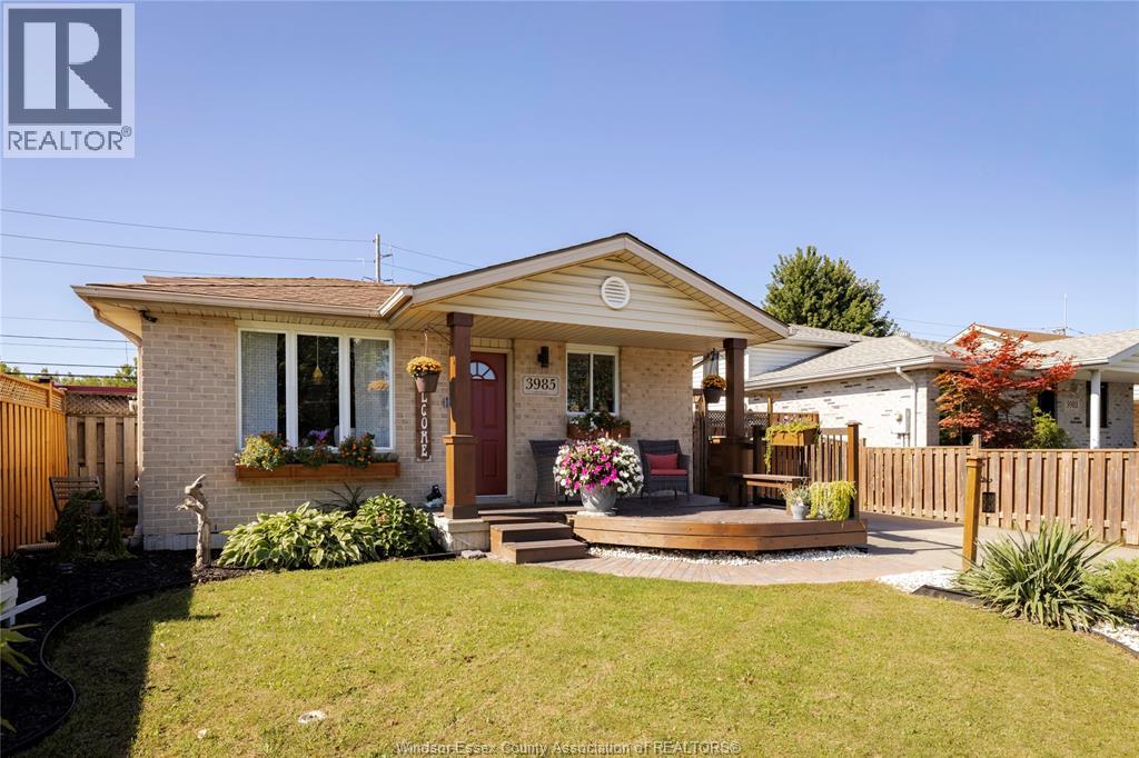 3985 ACORN CRESCENT, Windsor, Ontario