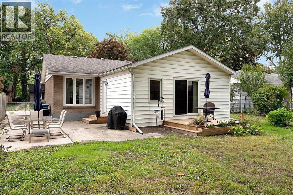 3415 Randolph, Windsor, Ontario  N9E 3E9 - Photo 27 - 26023456