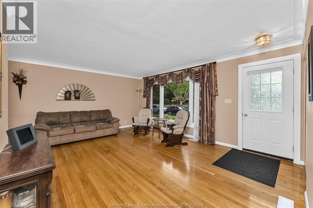 3415 Randolph, Windsor, Ontario  N9E 3E9 - Photo 4 - 26023456