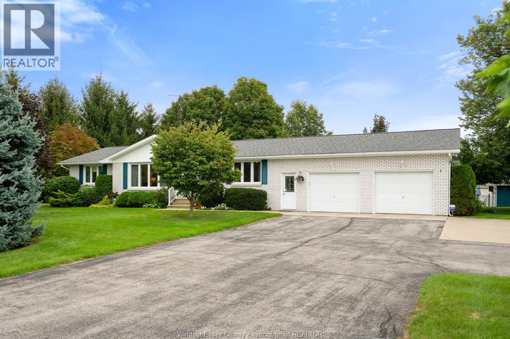 234 Essex Rd 18, Leamington, Ontario  N8H 3V5 - Photo 3 - 26023449
