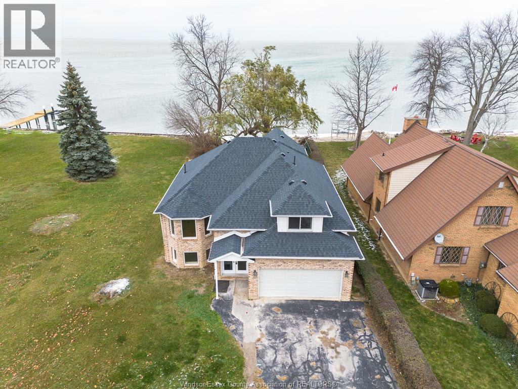 5530 St. Clair, Lakeshore, Ontario  N0R 1N0 - Photo 2 - 26023505
