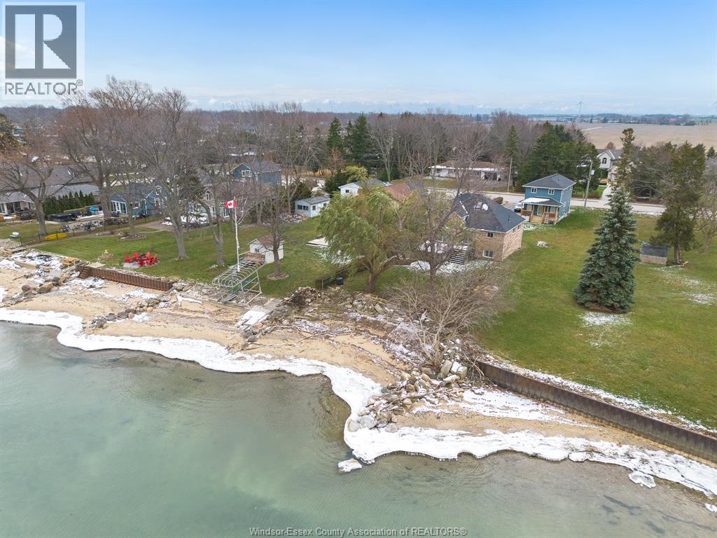 5530 St. Clair, Lakeshore, Ontario  N0R 1N0 - Photo 3 - 26023505