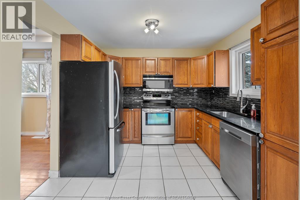 5530 St. Clair, Lakeshore, Ontario  N0R 1N0 - Photo 8 - 26023505