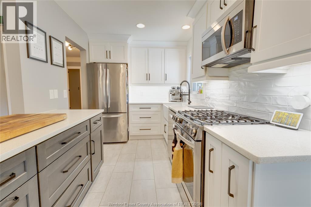 3035 Radisson Avenue, Windsor, Ontario  N9E 1Y4 - Photo 11 - 26023525