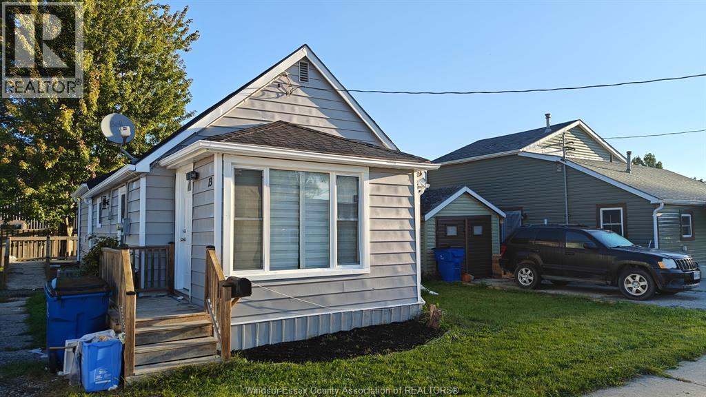 13 Wills Street, Wallaceburg, Ontario  N8A 1A1 - Photo 2 - 26023537