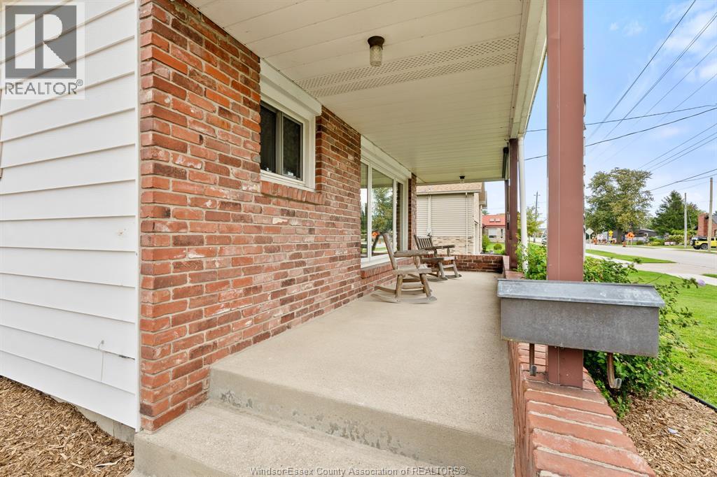 9510 Walker Road, Mcgregor, Ontario  N0R 1J0 - Photo 6 - 26023533