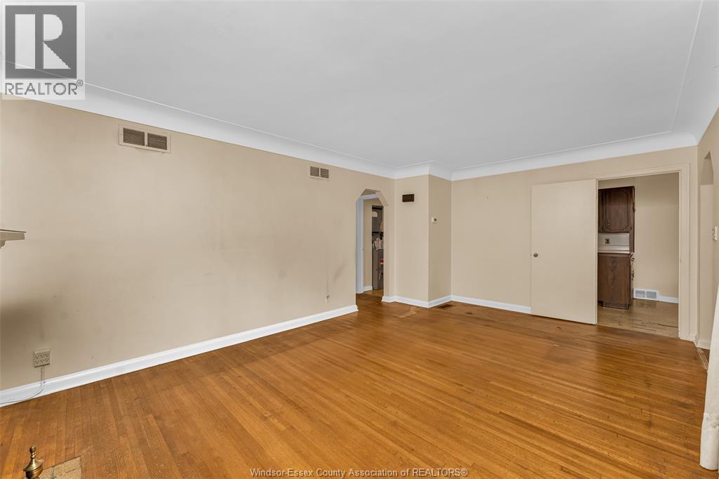 2032 Verdun, Windsor, Ontario  N8W 1P7 - Photo 11 - 26023522