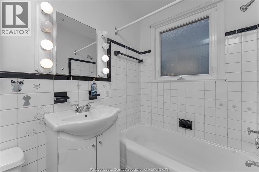 2032 Verdun, Windsor, Ontario  N8W 1P7 - Photo 18 - 26023522