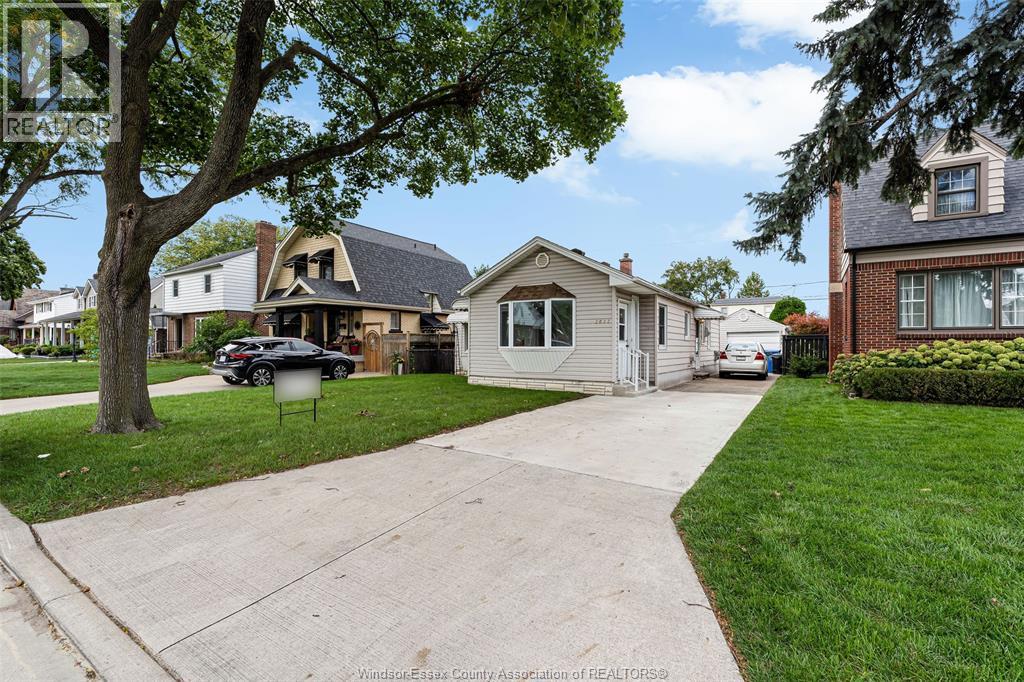 2032 Verdun, Windsor, Ontario  N8W 1P7 - Photo 2 - 26023522