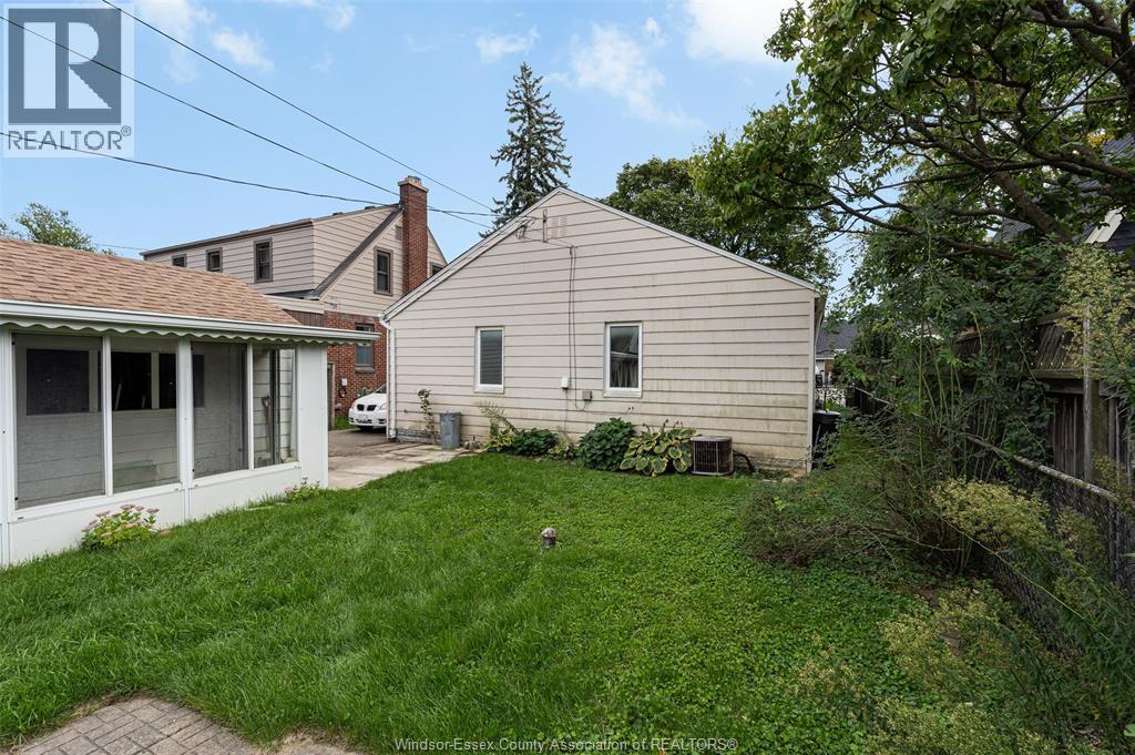 2032 Verdun, Windsor, Ontario  N8W 1P7 - Photo 22 - 26023522