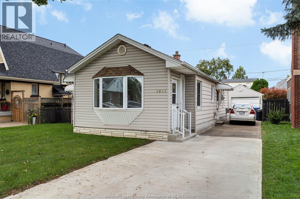 2032 Verdun, Windsor, Ontario  N8W 1P7 - Photo 3 - 26023522